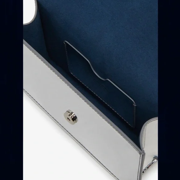 Metallic Silver Skull Shoulder Bag - Picture 4 of 16